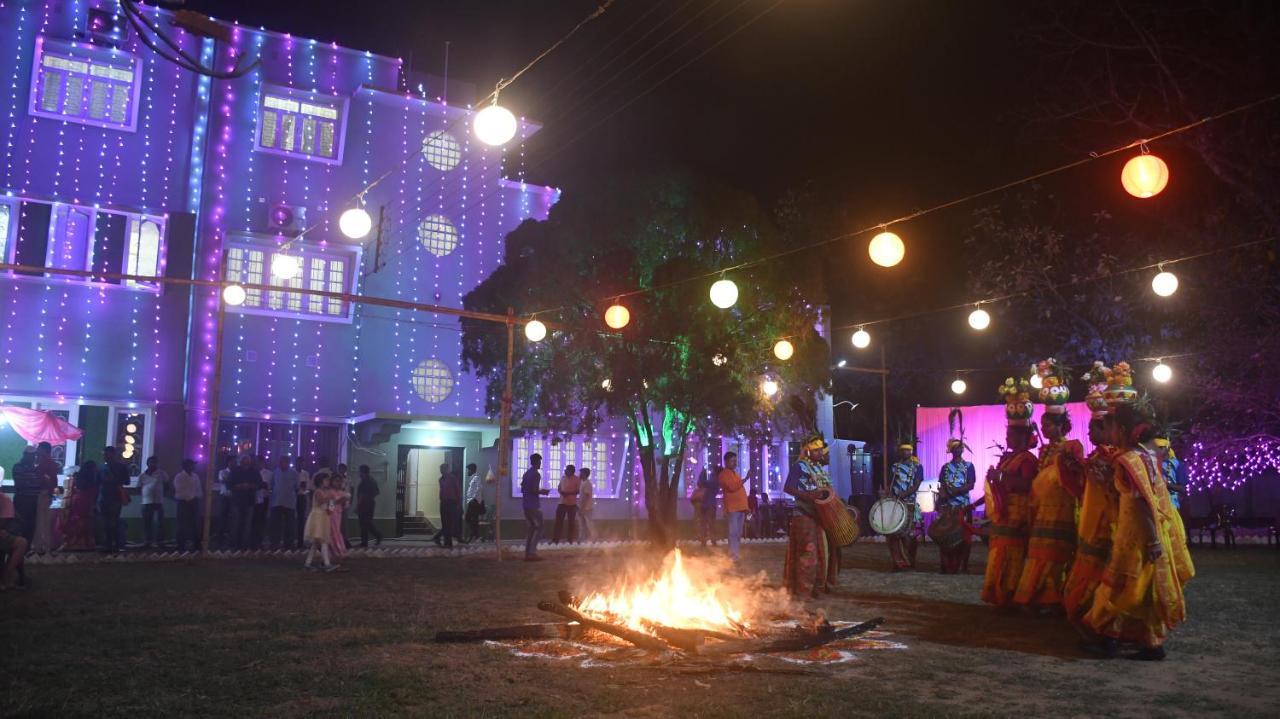 Jhargram Eshani Hotels And Guest House Exteriör bild
